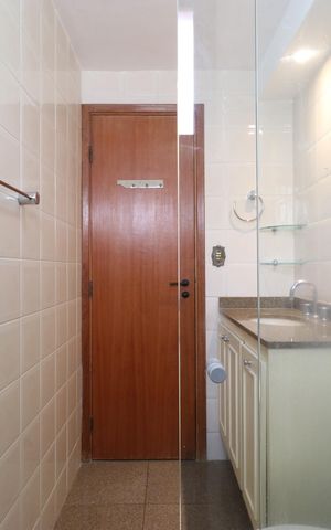 Apartamento para alugar com 100m², 4 quartos e 2 vagasBanheiro da Suíte 