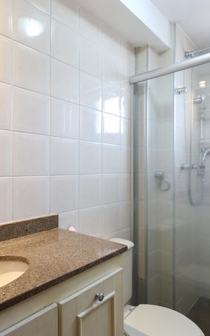 Apartamento para alugar com 100m², 4 quartos e 2 vagasBanheiro da Suíte 