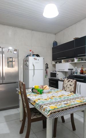 Casa à venda com 150m², 2 quartos e 3 vagas Casa à venda com 150m², 2 quartos e 3 vagasCozinha