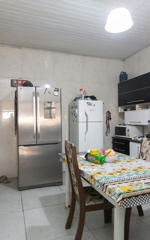 Casa à venda com 150m², 2 quartos e 3 vagas Casa à venda com 150m², 2 quartos e 3 vagasCozinha