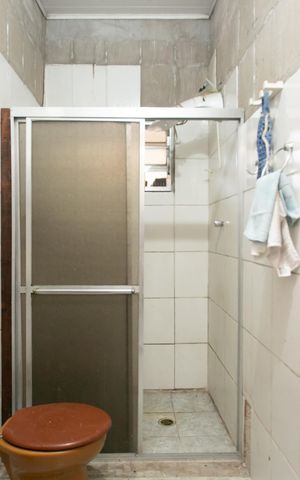 Casa à venda com 150m², 2 quartos e 3 vagas Casa à venda com 150m², 2 quartos e 3 vagasBanheiro social 2