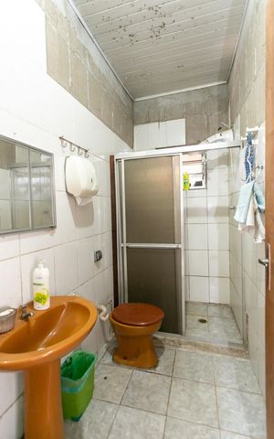 Casa à venda com 150m², 2 quartos e 3 vagas Casa à venda com 150m², 2 quartos e 3 vagasBanheiro social 2