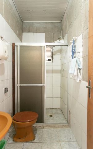 Casa à venda com 150m², 2 quartos e 3 vagas Casa à venda com 150m², 2 quartos e 3 vagasBanheiro social 2