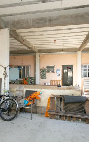 Casa à venda com 150m², 2 quartos e 3 vagas Casa à venda com 150m², 2 quartos e 3 vagasÁrea Externa