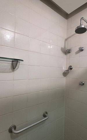 Apartamento à venda com 73m², 2 quartos e 2 vagas Apartamento à venda com 73m², 2 quartos e 2 vagasBanheiro Social