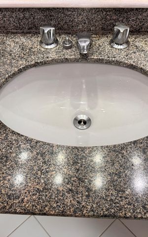 Apartamento à venda com 73m², 2 quartos e 2 vagas Apartamento à venda com 73m², 2 quartos e 2 vagasBanheiro Social