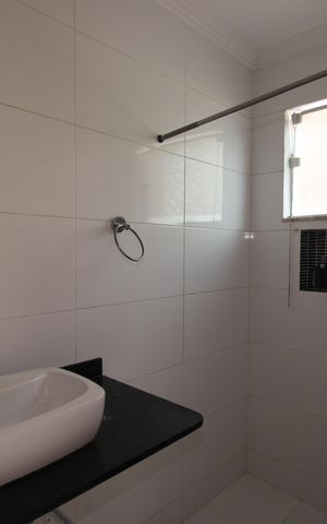Casa de condomínio à venda com 200m², 4 quartos e 3 vagasBanheiro da Suíte 1