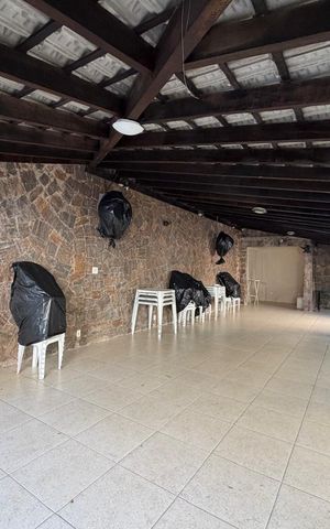 Casa de condomínio à venda com 200m², 4 quartos e 3 vagas Casa de condomínio à venda com 200m², 4 quartos e 3 vagasÁrea externa