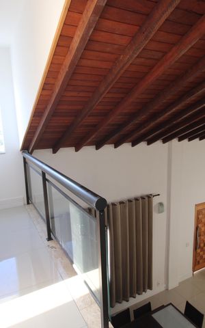 Casa de condomínio à venda com 200m², 4 quartos e 3 vagasÁrea comum