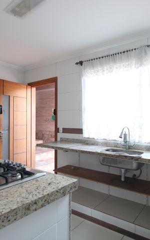 Casa de condomínio à venda com 200m², 4 quartos e 3 vagasCozinha
