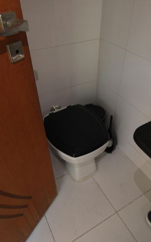 Casa de condomínio à venda com 200m², 4 quartos e 3 vagasBanheiro da Suíte 1