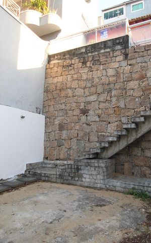 Casa de condomínio à venda com 200m², 4 quartos e 3 vagasGaragem