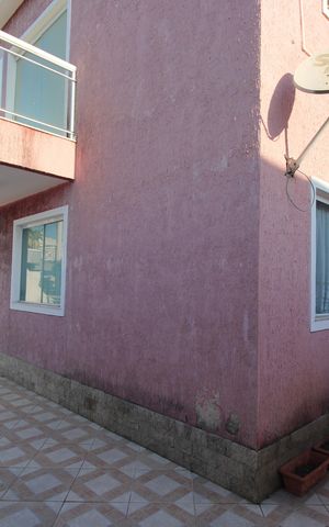 Casa de condomínio à venda com 200m², 4 quartos e 3 vagasÁrea comum