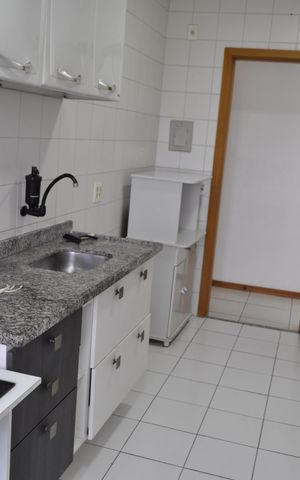 Apartamento à venda com 60m², 2 quartos e 2 vagasCozinha