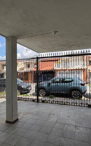 Casa à venda com 120m², 3 quartos e 2 vagas Casa à venda com 120m², 3 quartos e 2 vagasGaragem