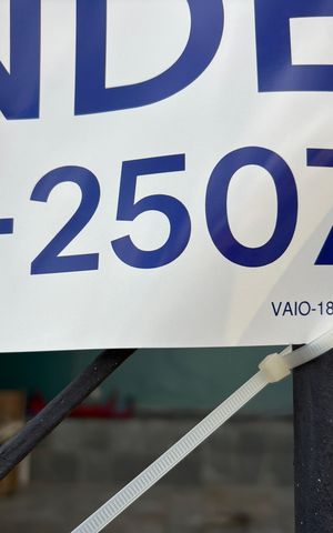 Casa à venda com 120m², 3 quartos e 2 vagas Casa à venda com 120m², 3 quartos e 2 vagasPlaca VAIO-181