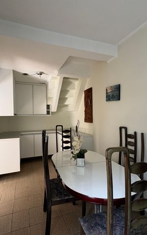 Casa à venda com 120m², 3 quartos e 2 vagas Casa à venda com 120m², 3 quartos e 2 vagasSala de Jantar