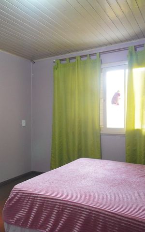 Casa à venda com 215m², 2 quartos e 4 vagassuite
