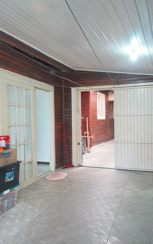 Casa à venda com 215m², 2 quartos e 4 vagasÁrea de Serviço
