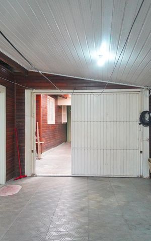 Casa à venda com 215m², 2 quartos e 4 vagasÁrea de Serviço