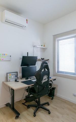 Casa à venda com 300m², 3 quartos e 2 vagas Casa à venda com 300m², 3 quartos e 2 vagasSuíte 2