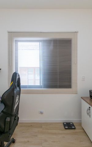 Casa à venda com 300m², 3 quartos e 2 vagas Casa à venda com 300m², 3 quartos e 2 vagasSuíte 2