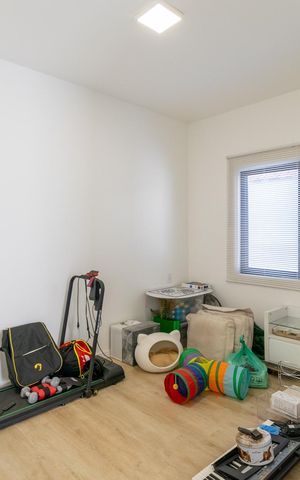 Casa à venda com 300m², 3 quartos e 2 vagas Casa à venda com 300m², 3 quartos e 2 vagasSuíte 3