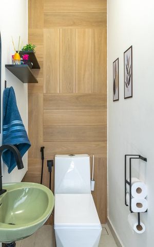 Casa à venda com 300m², 3 quartos e 2 vagas Casa à venda com 300m², 3 quartos e 2 vagasLavabo