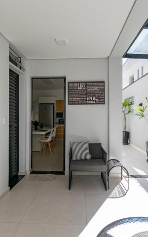Casa à venda com 300m², 3 quartos e 2 vagas Casa à venda com 300m², 3 quartos e 2 vagasChurrasqueira