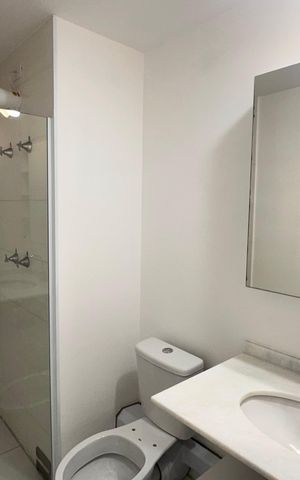 Studio à venda com 27m², 1 quarto e sem vaga Studio à venda com 27m², 1 quarto e sem vagaBanheiro social