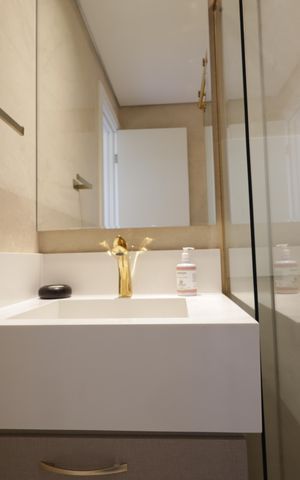 Apartamento para alugar com 180m², 2 quartos e 3 vagasBanheiro da Suíte 2