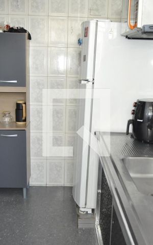 Apartamento para alugar com 77m², 2 quartos e sem vaga