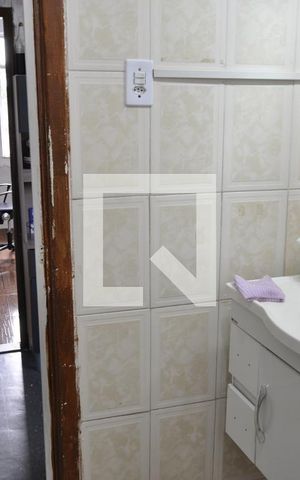 Apartamento para alugar com 77m², 2 quartos e sem vaga
