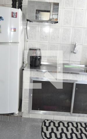 Apartamento para alugar com 77m², 2 quartos e sem vaga