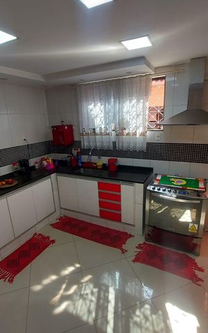Casa à venda com 240m², 3 quartos e 1 vaga Casa à venda com 240m², 3 quartos e 1 vagaCozinha