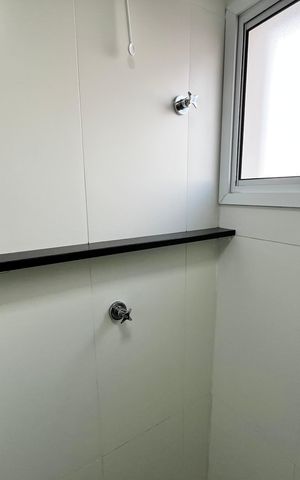 Apartamento à venda com 42m², 2 quartos e sem vaga Apartamento à venda com 42m², 2 quartos e sem vagaBanheiro Social