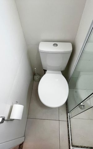 Apartamento à venda com 42m², 2 quartos e sem vaga Apartamento à venda com 42m², 2 quartos e sem vagaBanheiro Social