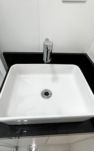 Apartamento à venda com 42m², 2 quartos e sem vaga Apartamento à venda com 42m², 2 quartos e sem vagaBanheiro Social