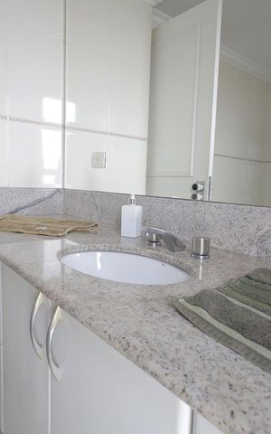 Apartamento à venda com 272m², 4 quartos e 3 vagas Apartamento à venda com 272m², 4 quartos e 3 vagasBanheiro 2