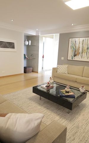 Apartamento à venda com 272m², 4 quartos e 3 vagas Apartamento à venda com 272m², 4 quartos e 3 vagasSala