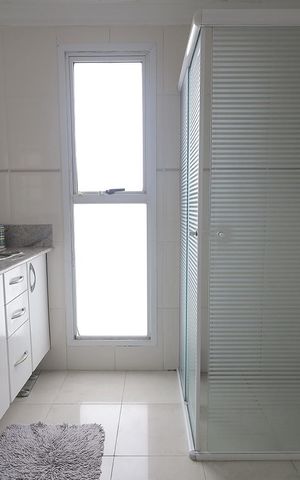 Apartamento à venda com 272m², 4 quartos e 3 vagas Apartamento à venda com 272m², 4 quartos e 3 vagasBanheiro 2