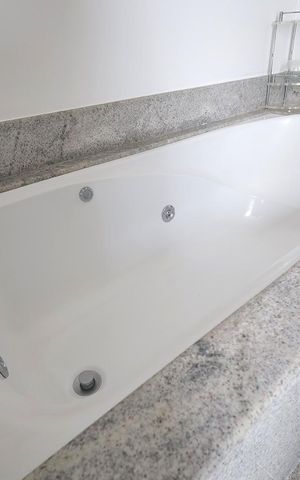 Apartamento à venda com 272m², 4 quartos e 3 vagas Apartamento à venda com 272m², 4 quartos e 3 vagasBanheiro Suíte 2