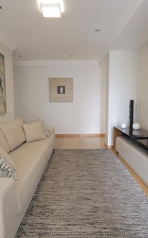 Apartamento à venda com 272m², 4 quartos e 3 vagas Apartamento à venda com 272m², 4 quartos e 3 vagasSala de TV