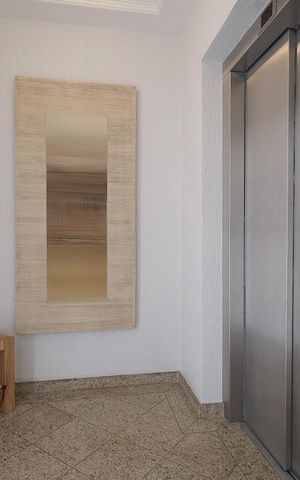 Apartamento à venda com 272m², 4 quartos e 3 vagas Apartamento à venda com 272m², 4 quartos e 3 vagasHall de entrada
