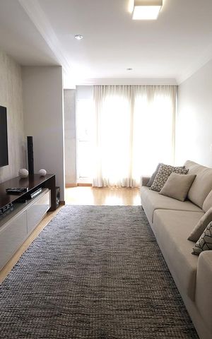 Apartamento à venda com 272m², 4 quartos e 3 vagas Apartamento à venda com 272m², 4 quartos e 3 vagasSala de TV