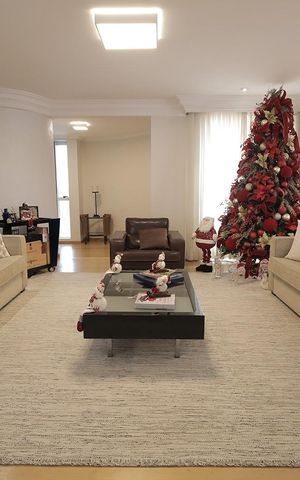 Apartamento à venda com 272m², 4 quartos e 3 vagas Apartamento à venda com 272m², 4 quartos e 3 vagasSala