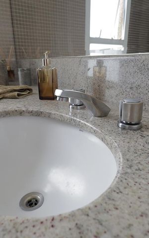Apartamento à venda com 272m², 4 quartos e 3 vagas Apartamento à venda com 272m², 4 quartos e 3 vagasBanheiro Suíte 2