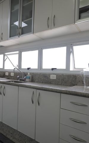 Apartamento à venda com 272m², 4 quartos e 3 vagas Apartamento à venda com 272m², 4 quartos e 3 vagasCozinha