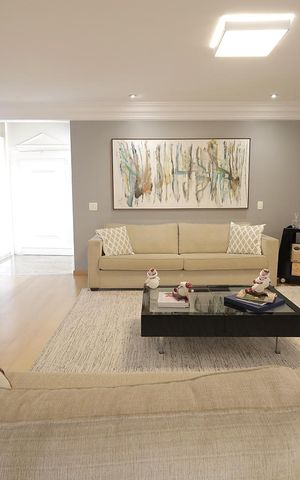 Apartamento à venda com 272m², 4 quartos e 3 vagas Apartamento à venda com 272m², 4 quartos e 3 vagasSala