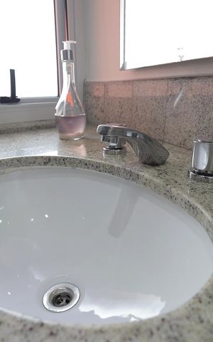 Apartamento à venda com 272m², 4 quartos e 3 vagas Apartamento à venda com 272m², 4 quartos e 3 vagasBanheiro Suíte